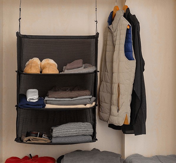 19295-utazo-fuggo-polc.html