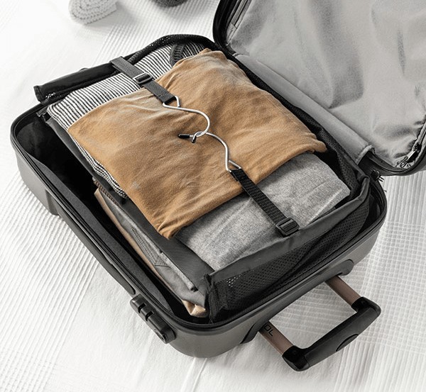 19295-utazo-fuggo-polc.html