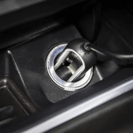 25572-4-dugaszos-szivargyujtoba-dughato-usb-tolto.html