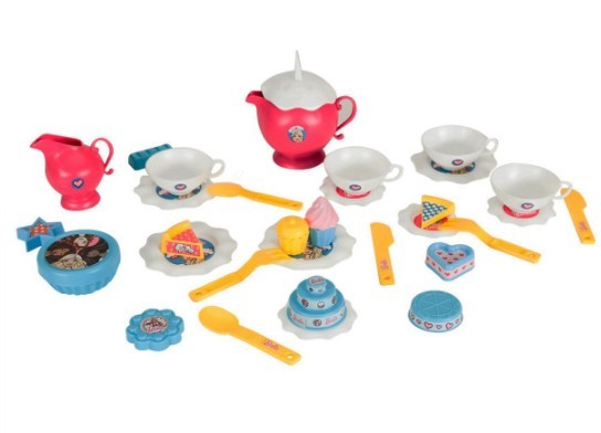 26318-barbie-jatek-teaskeszlet-31-darabos.html