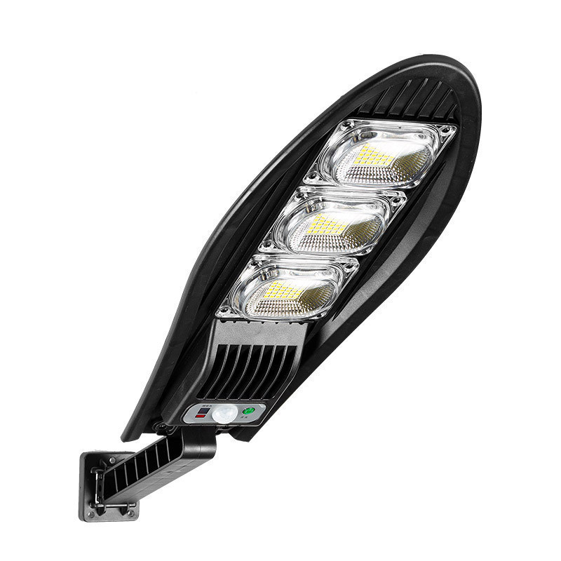 napelemes-utcai-lampa-ima-409